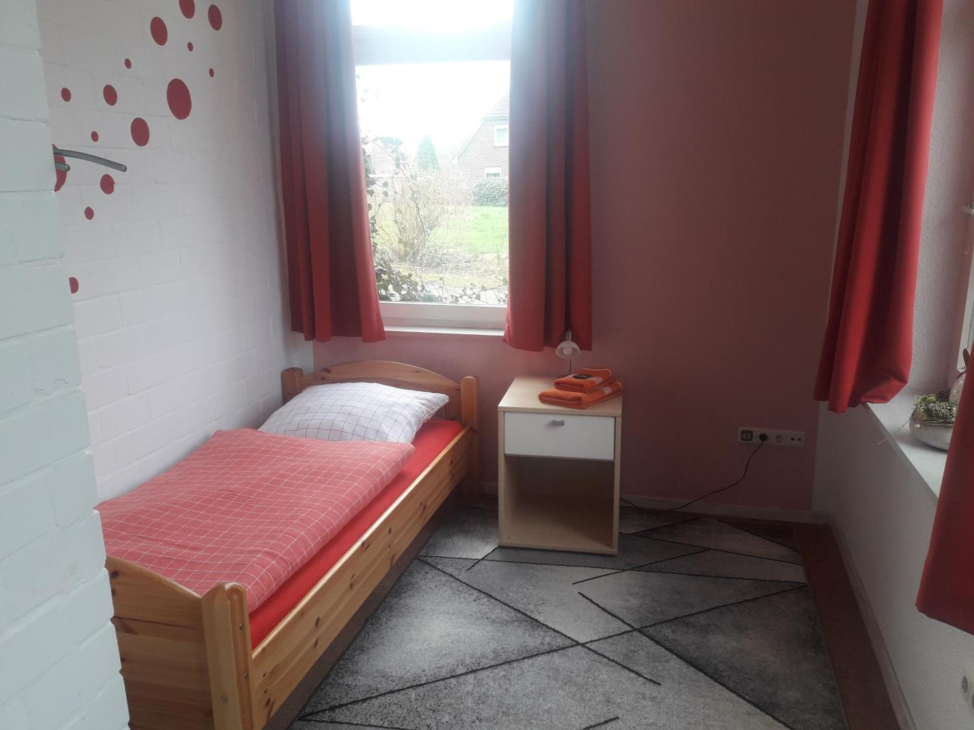 Das Haus Mit Der Roten Telefonzelle Apen Exteriör bild
